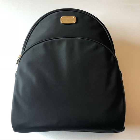 Michael Kors Handbags - Michael Kors Large Black “Abbey” Backpack 🎒